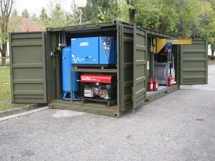 Storage Containers & Tool Cribs